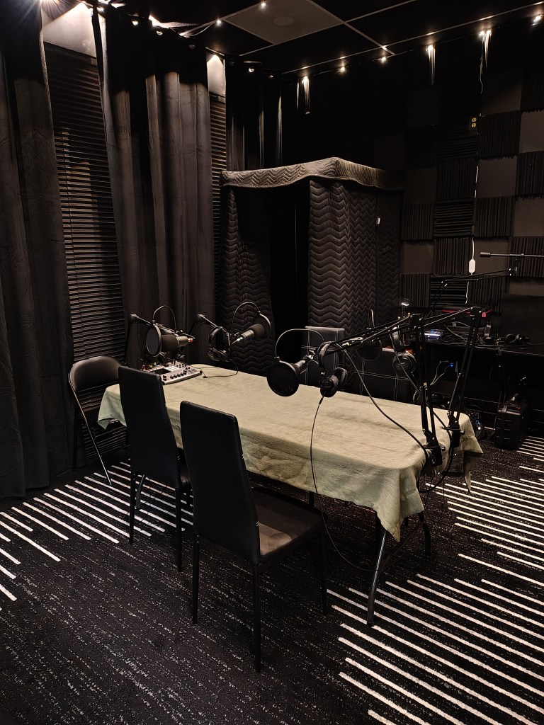 Sound Room for Voice-Over, Podcasting, ADR